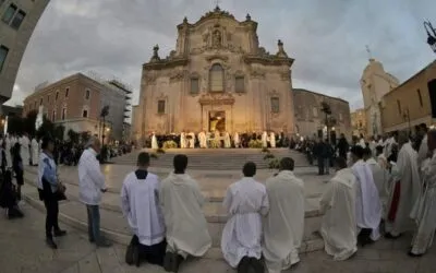 Riflessione di Mons. Antonio Giuseppe Caiazzo, Arcivescovo di Matera-Irsina, a conclusione della Processione Eucaristica